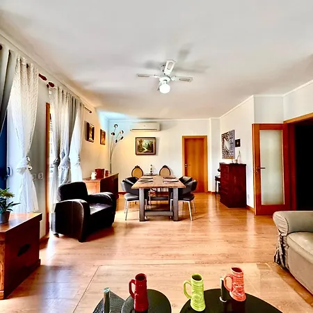 Zenit Marina Village T2 Daire